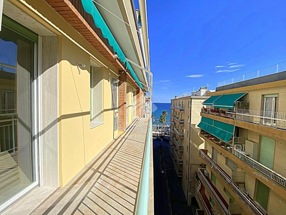 Residence Cristallo Alassio Exterior photo